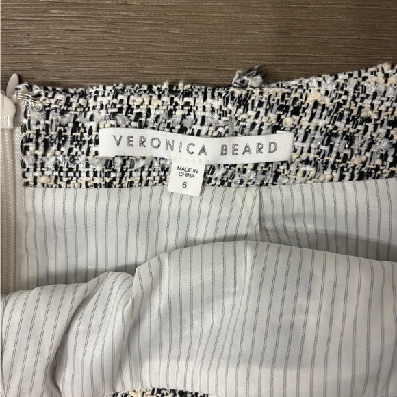 Never Worn Veronica Beard Monochrome Tweed Pencil Skirt - Picture 4 of 5